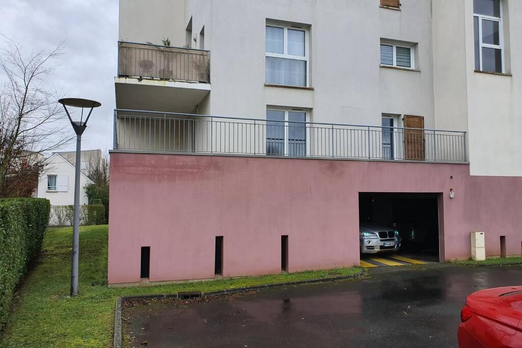 Appartement Contemporain Renove A Neuf Avec Cuisine Equipe - Val De Reuil Val-de-Reuil Eksteriør bilde